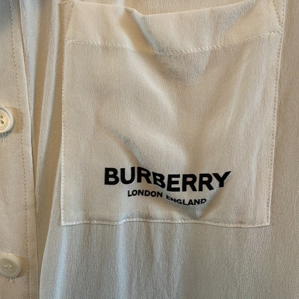 Burberry White Button Up Shirt with Horseferry Print in Silk Crepe de Chine New‎ - Picture 3 of 9